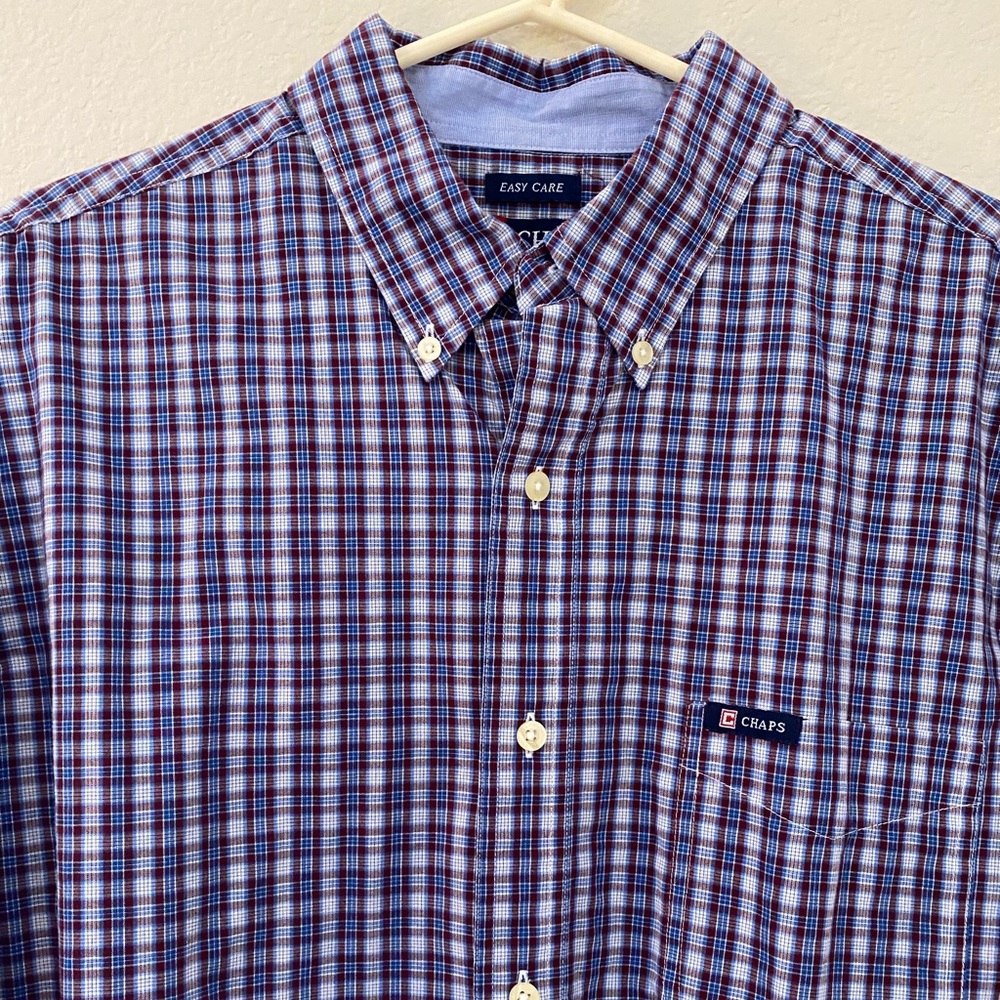 Men’s long sleeve button up shirt by Chaps. Size large.